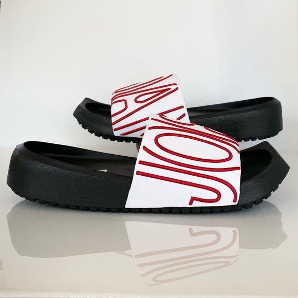 Jordan Sandals - Picture 5 of 12